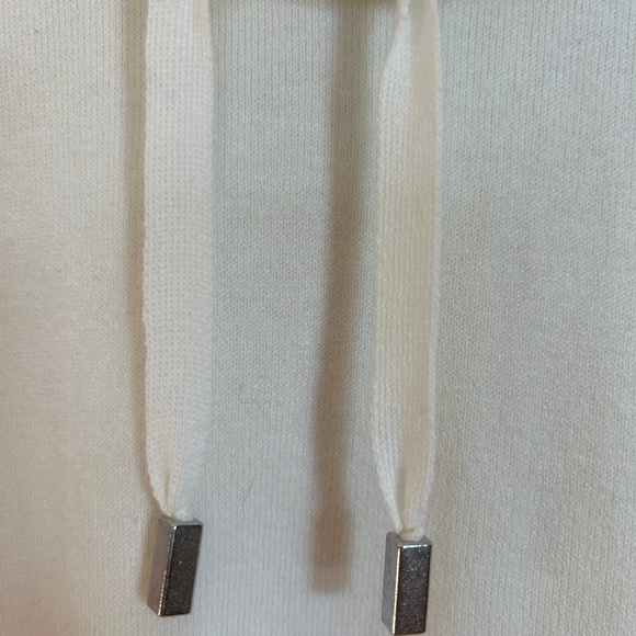 Chico’s Zenergy Cotton Cashmere Cowl Dolman Pullover Sweater. Ecru/Cream Size 1 - Picture 2 of 9